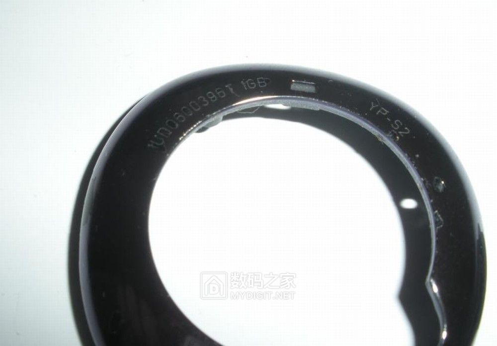 拆修三星音乐魔法石MP3*放播**器YP-S2,附数据充电线制作方法