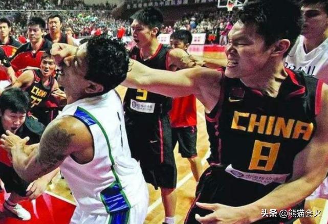 中国男篮打架最厉害的五大球员：巴特尔李楠上榜，第一是谁