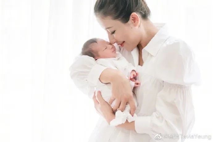 41岁杨怡生产四个月极速瘦身,杨怡恢复记忆