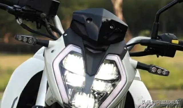 小迅龙150s和春风150哪个更值得买,小迅龙150s春风150nk