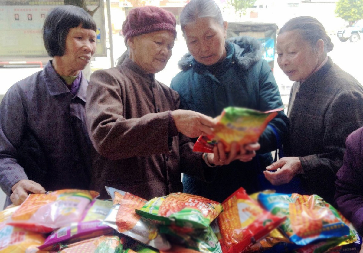 一袋玉米种多少钱,种植一亩玉米能赚1000元吗