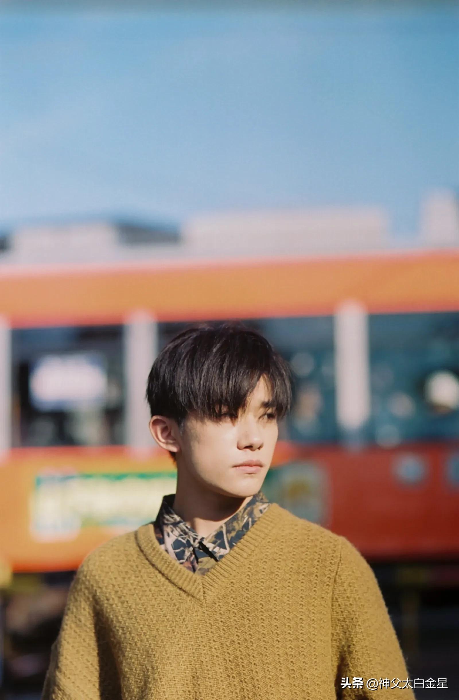 超帅易烊千玺动态壁纸,易烊千玺肖战谁帅