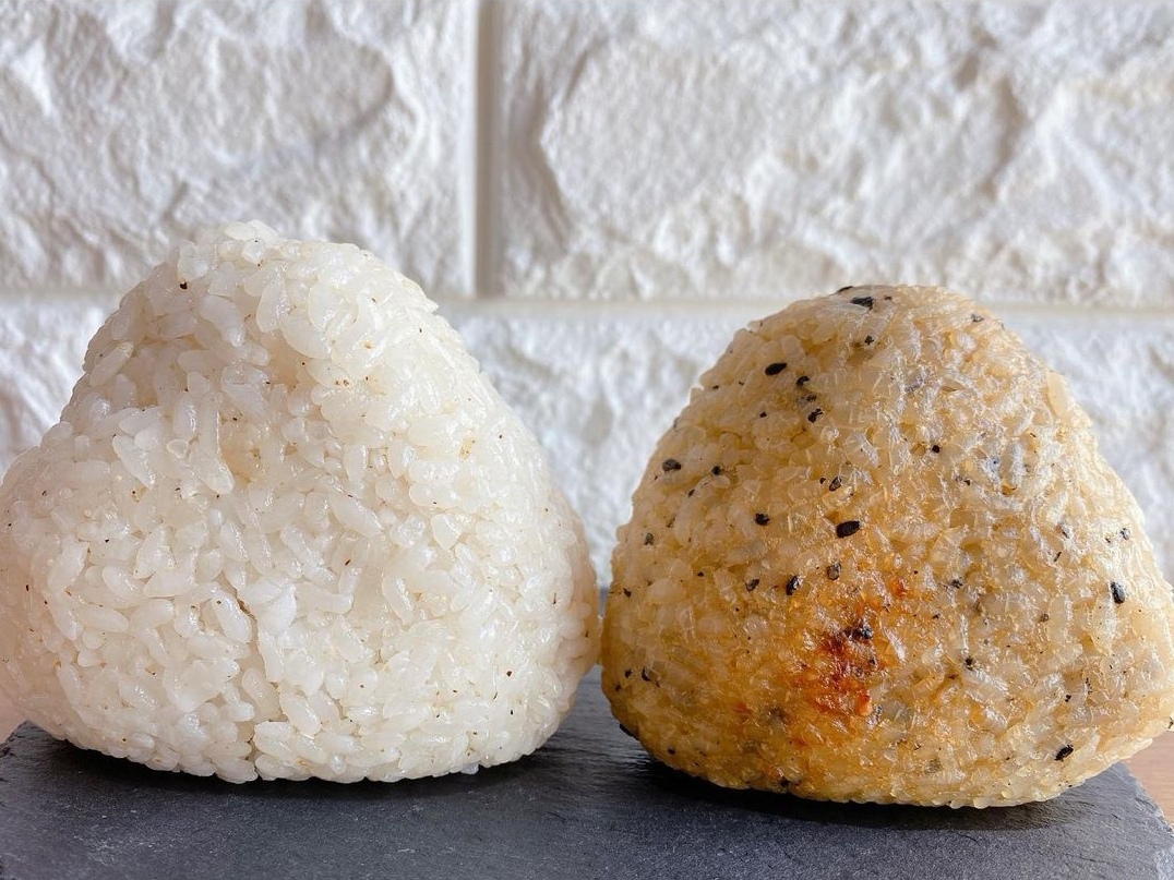 连饭团也开始“卖萌”了,你看它们的眼神,就问你舍不舍得下口?