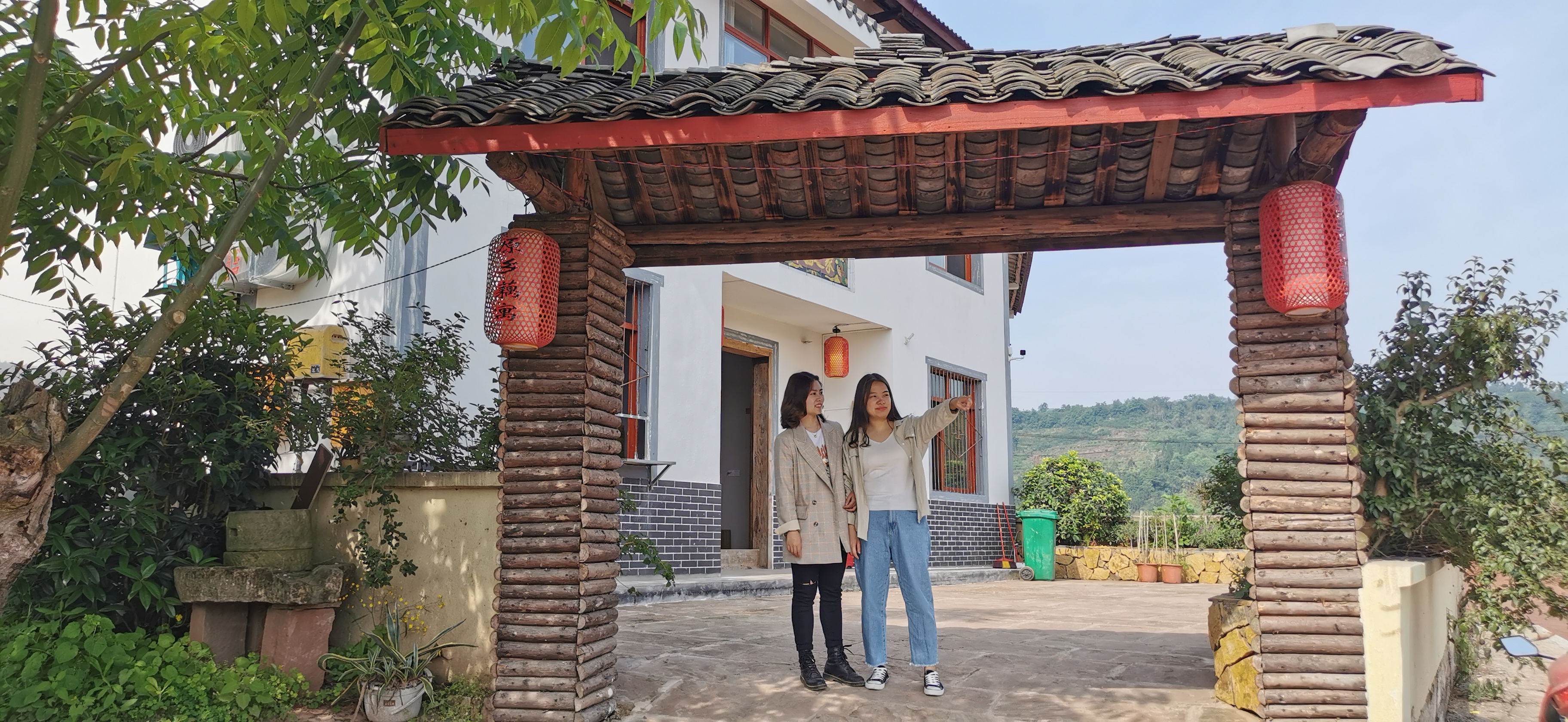 铜梁土桥镇:原乡藕寓五一迎客西郊绿道产业链延长