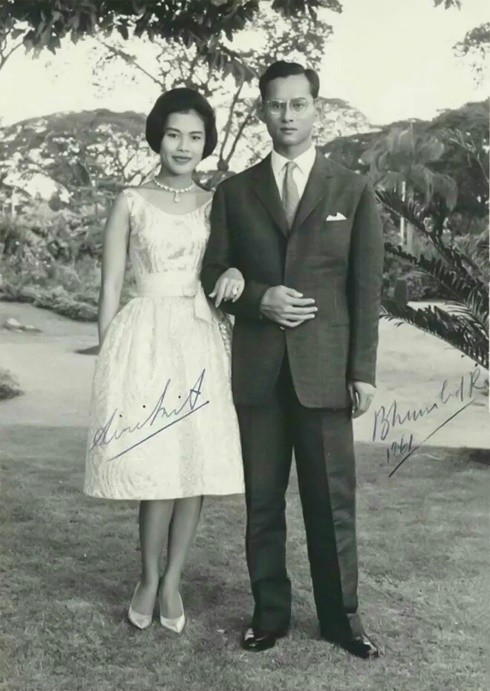 诗丽吉是否后悔出轨,诗丽吉王后出轨后国王如何惩罚