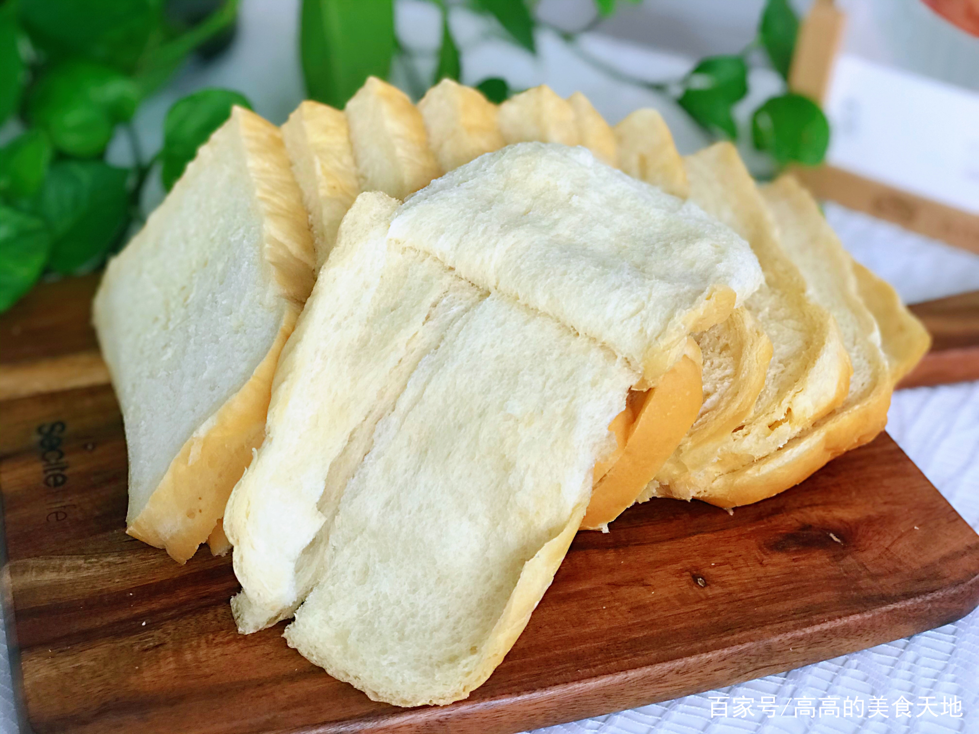 烘焙面包怎么做才松软,自制面包怎么才能不硬