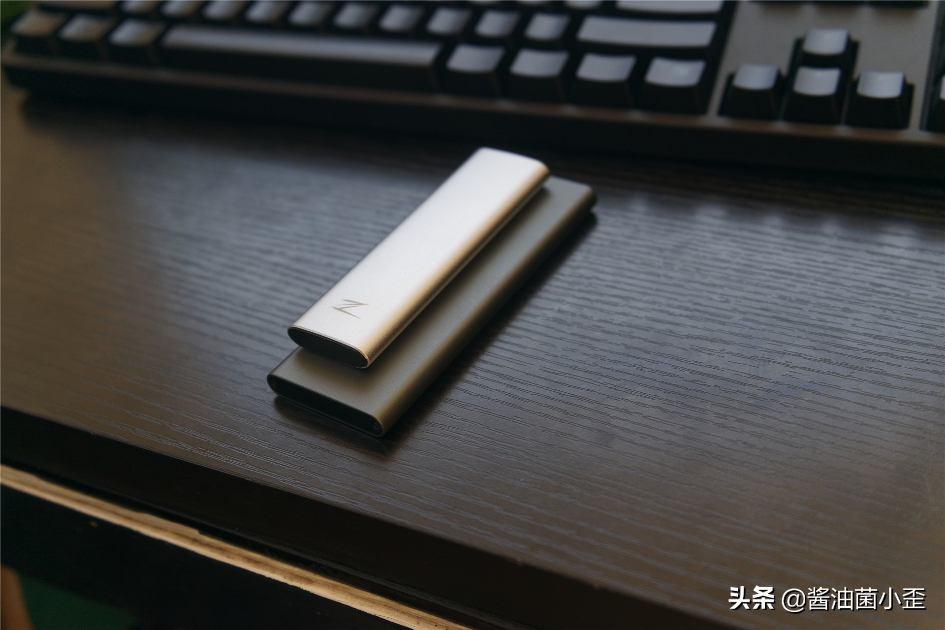 朗科移动固态硬盘1t,朗科z固态硬盘怎么样