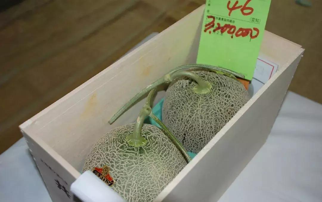 吃一口得花一个月工资？这种隐形炫富潮流值得追吗？