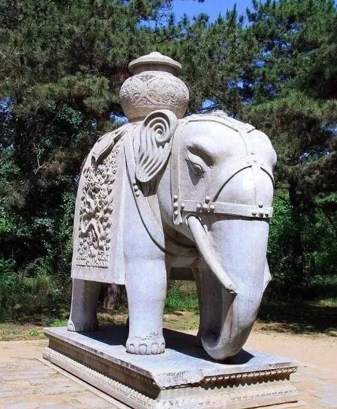 人民英雄纪念碑上雕刻的是什么,曲阳石雕人民英雄纪念碑