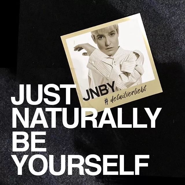 双十一大牌羽绒服打折,双十一购物狂欢节冲锋衣冬