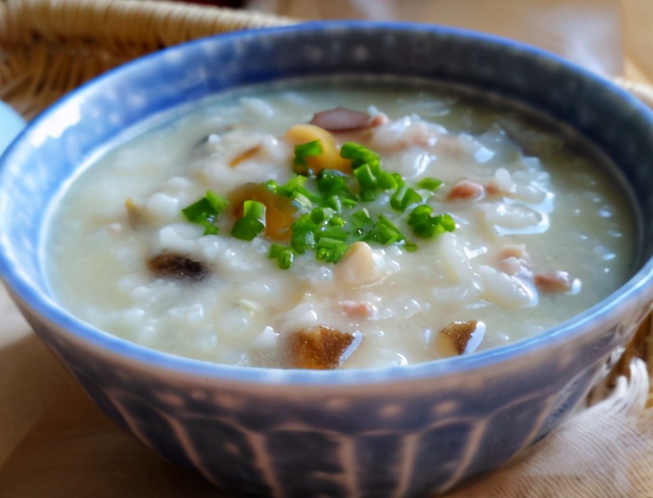 皮蛋瘦肉粥怎么样去腥,皮蛋瘦肉粥的肉丝要不要炒一下