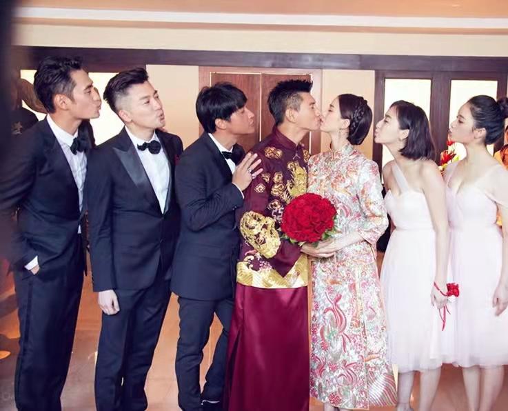 霹雳虎吴奇隆招牌动作独特的跳跃,霹雳虎吴奇隆很有钱吗