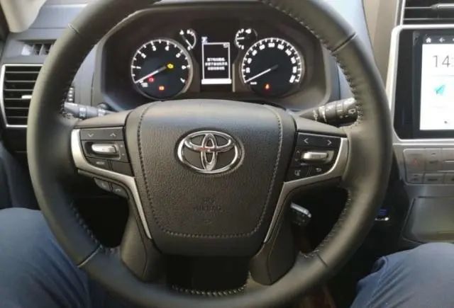 丰田普拉多6万左右,60万落地买普拉多