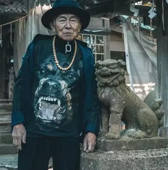 72岁农民大爷变成时尚男神,大爷秒变潮男