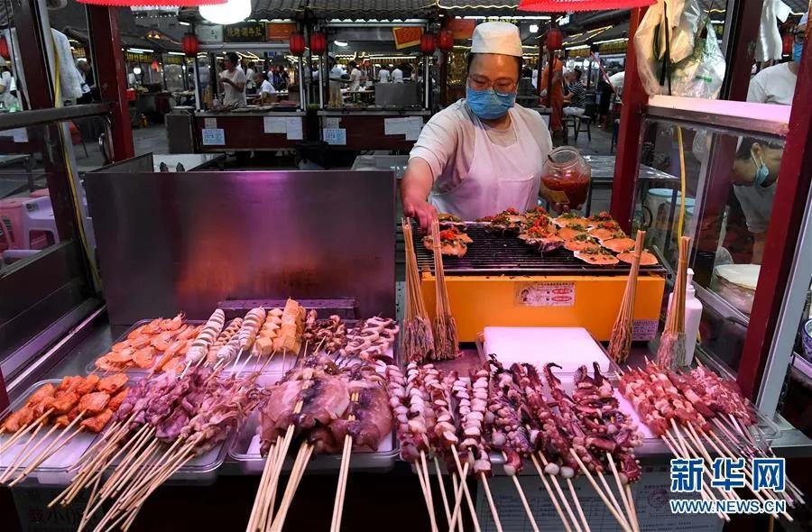 带你逛全国各地特色夜市,国内最好逛的夜市摊来了就不想走