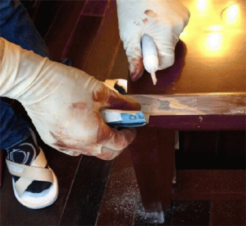 木门换漆怎么处理,木门上漆掉了怎么处理