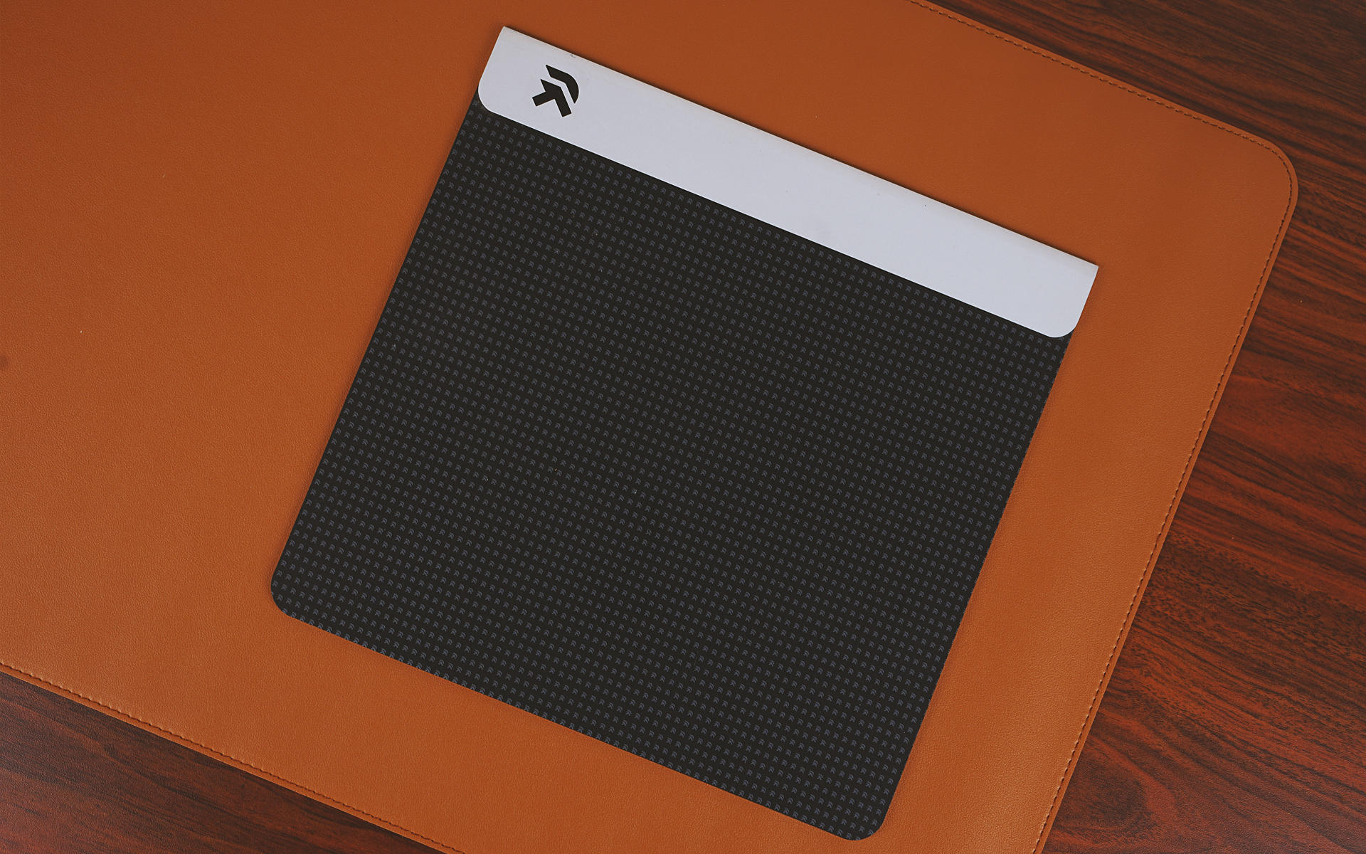 渐变白鼠标垫测评,细面亲肤鼠标垫推荐