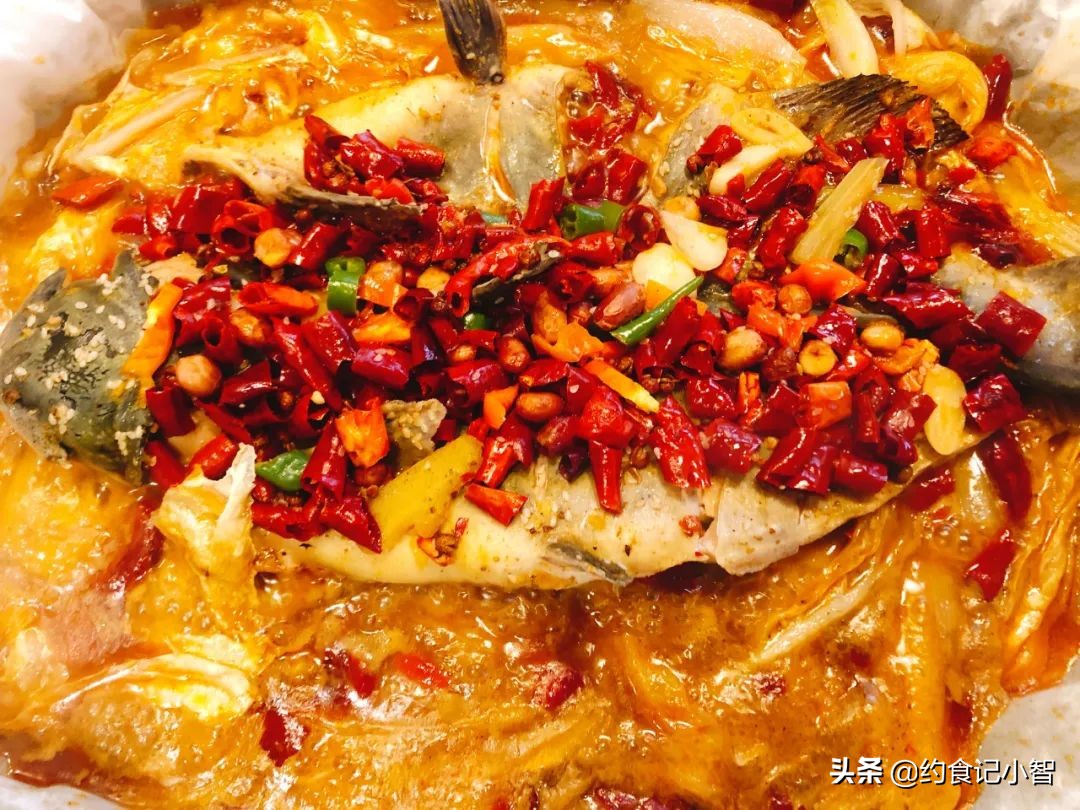 乌鲁木齐这家店丨香滑鱼皮，鲜嫩爽滑的鱼肉，无法抗拒的纸包鱼