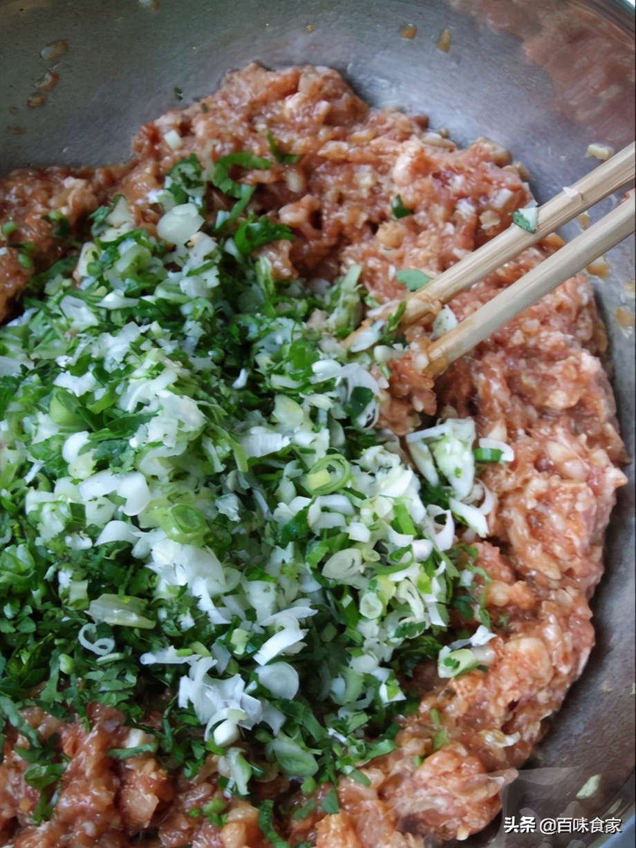 饺子肉馅很硬什么原因,饺子肉馅嫩滑的原因