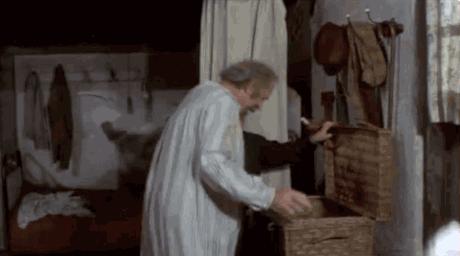 解救懒癌晚期的洗衣神器！衣服泡一泡就干净，白衬衫也不用死命搓