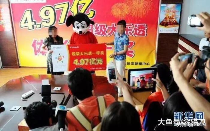 25亿奖金没人领，半年损失326亿！全国最大“连锁店”，卖不动了