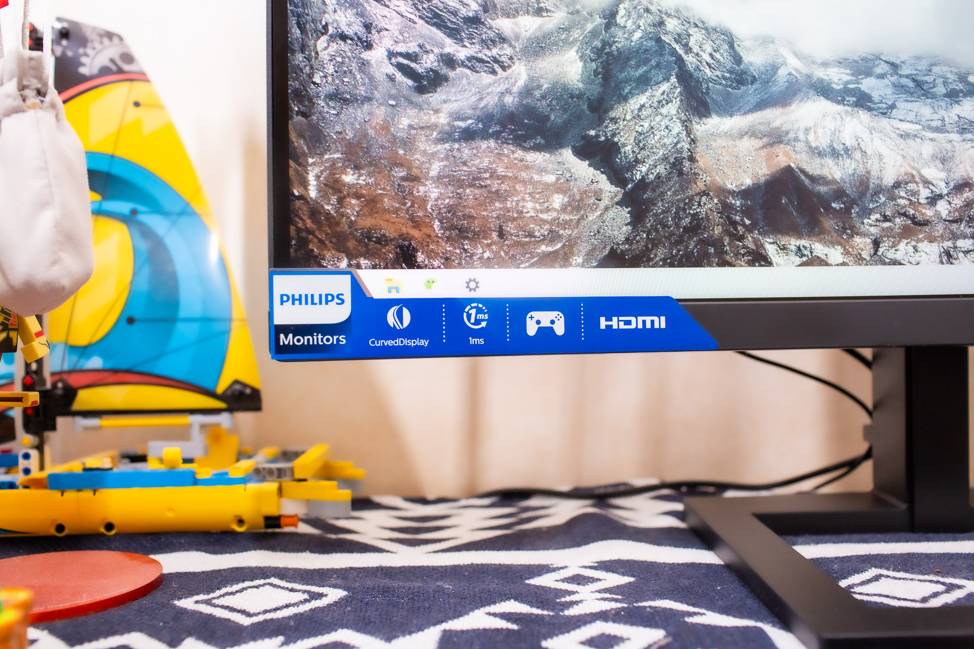 飞利浦275m7c曲面显示器测评,2千左右飞利浦2k显示器推荐