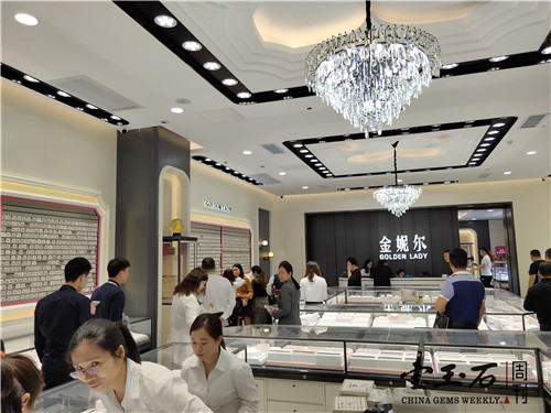 “靓K金，中国造”，金妮尔K金盛耀开业
