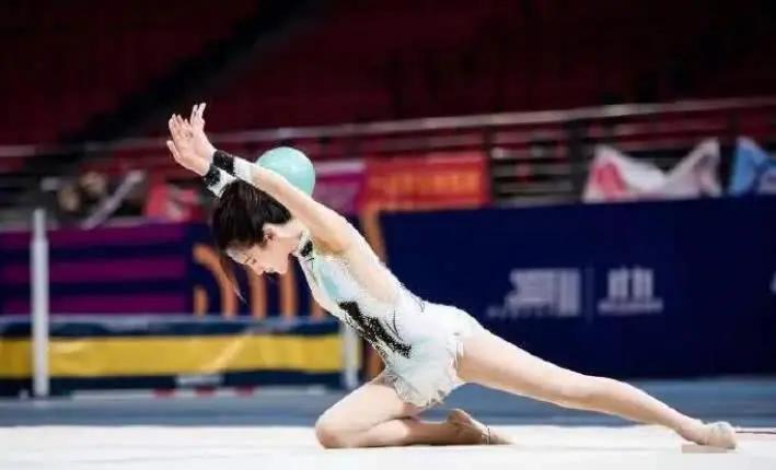 糖宝穿戏服跳舞,31岁糖宝舞蹈完整视频