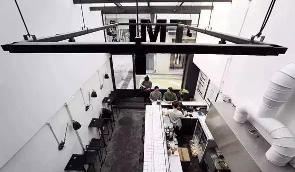 他是燃烧的戏疯子，更是进击戛纳的男神