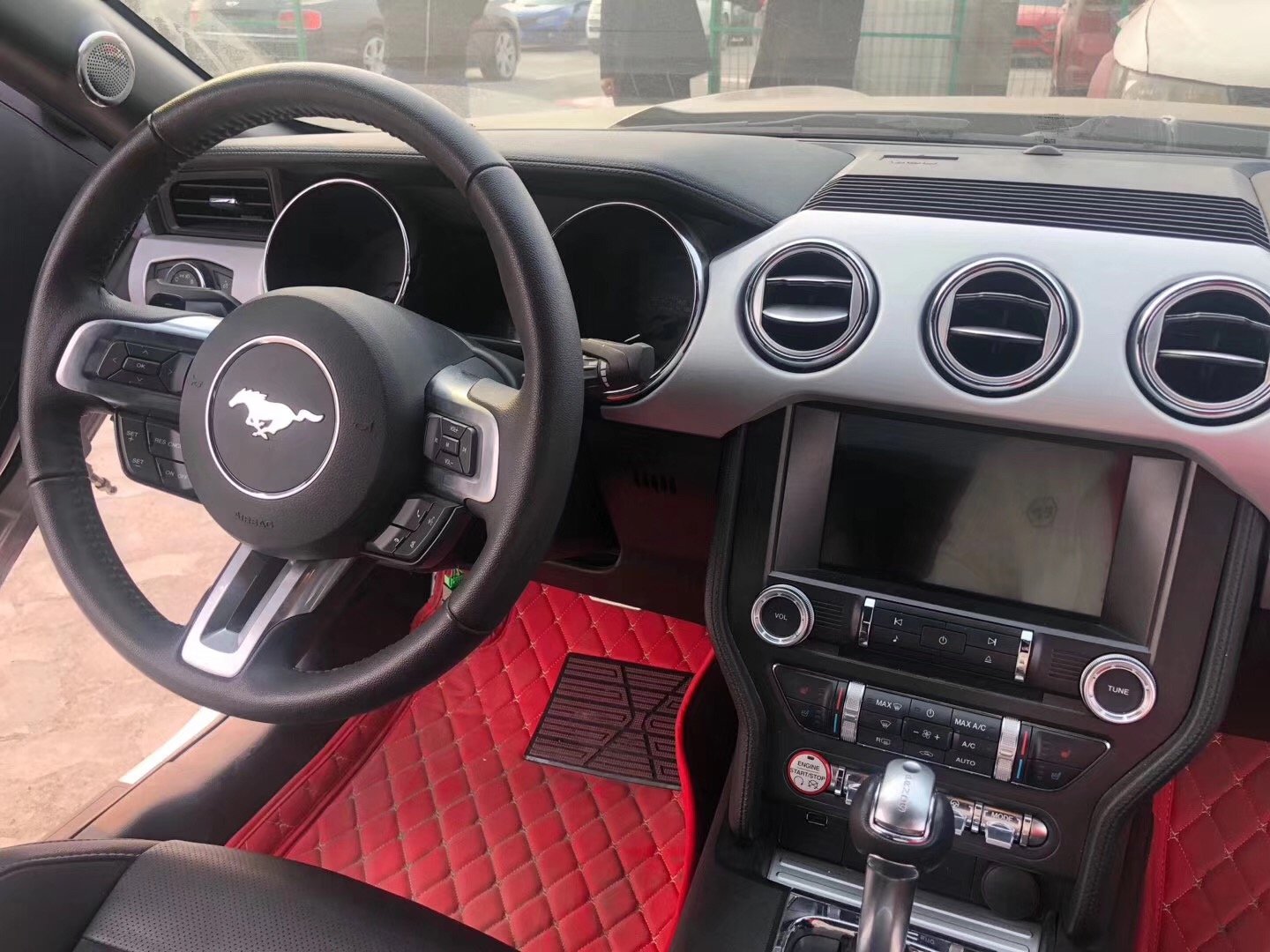 福特野马敞篷版2.3t平行进口,2023款福特野马硬顶敞篷版