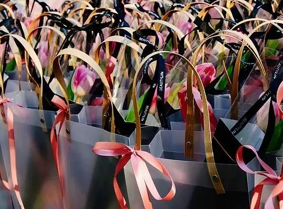 鹿晗的应援物都有哪些,鹿晗粉丝应援有多炸裂