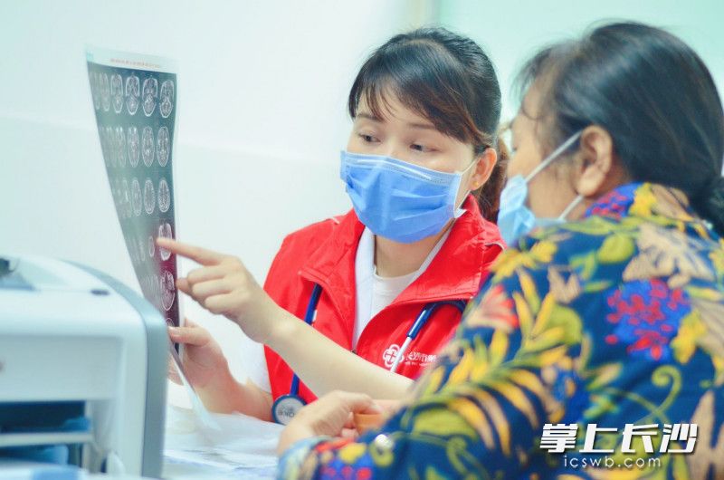 七十岁老人走路头晕怎么回事,老年人走路摇晃晕