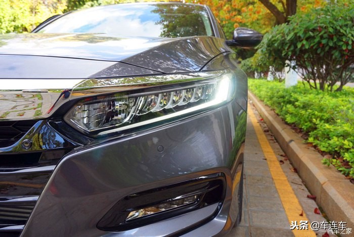 十代雅阁混动版与英诗派太空银,十代雅阁太空银还是白色好看