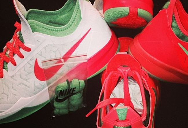nba球员圣诞节穿什么鞋,nba球星平时穿什么鞋