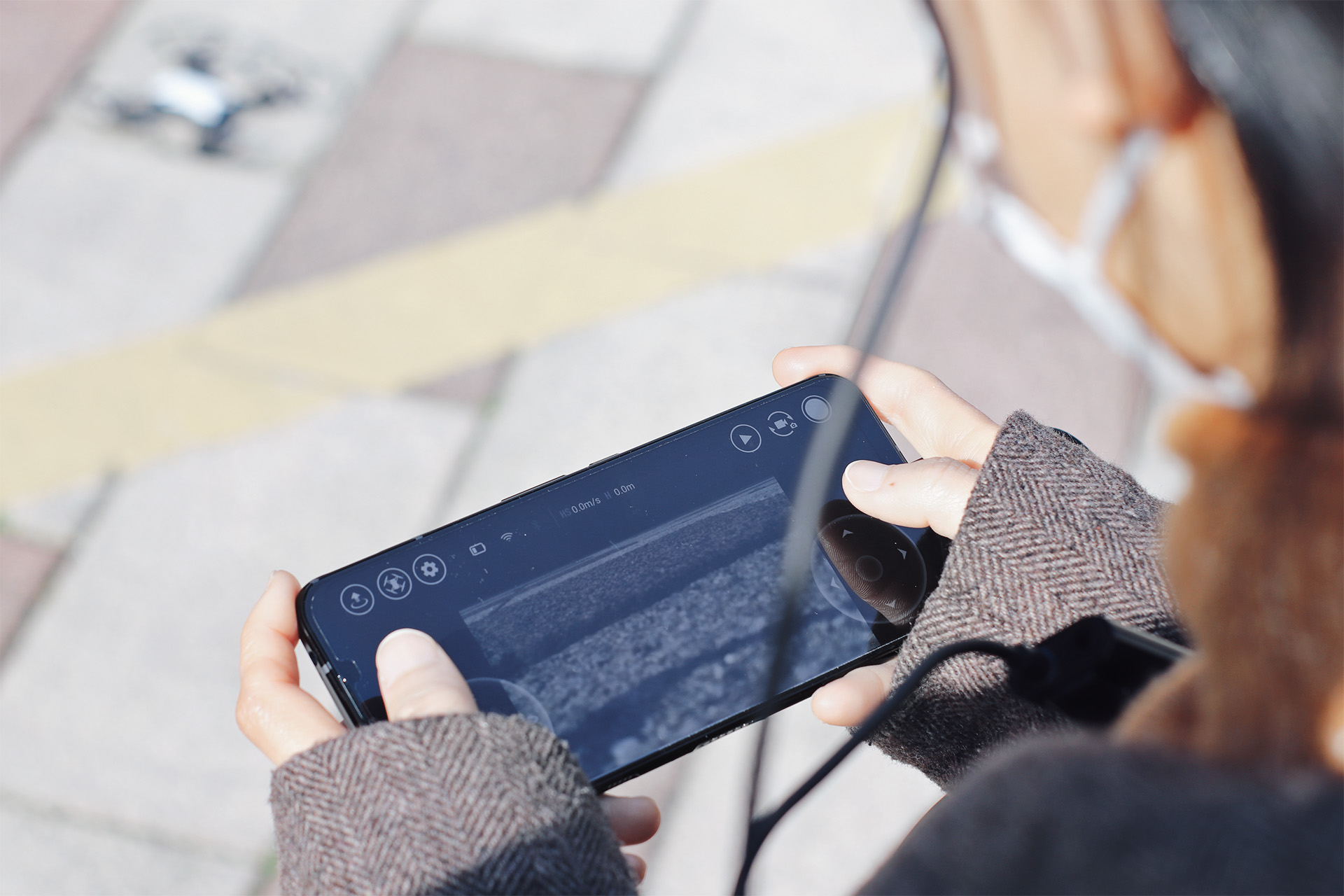 忘掉GoogleGlass,看这边｜EpsonMOVERIOBT-30C智能眼镜体验