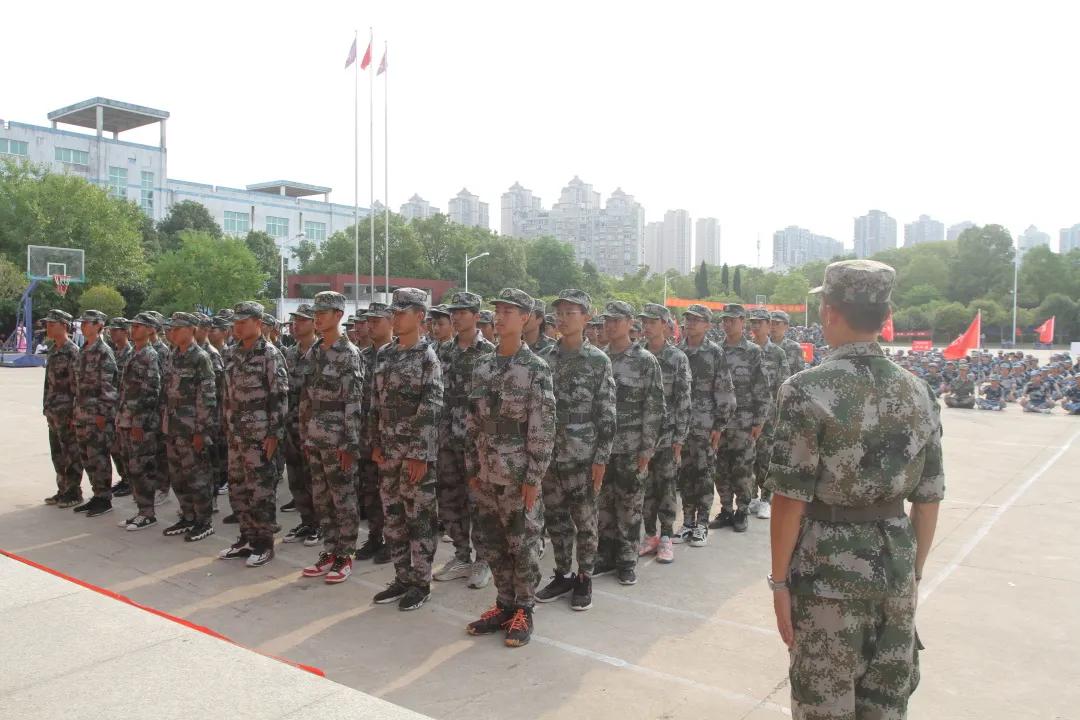 新生军训开营少年未来可期,军训结营进入倒计时