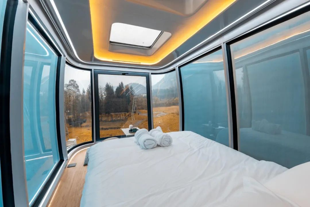 彭州太空舱营地,成都熊猫森林太空舱民宿