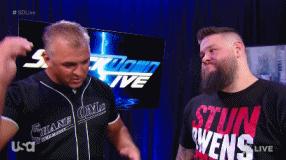 「WWE9.11战报」送葬者回归祭出锁喉抛摔！欧文斯被炒鱿鱼了