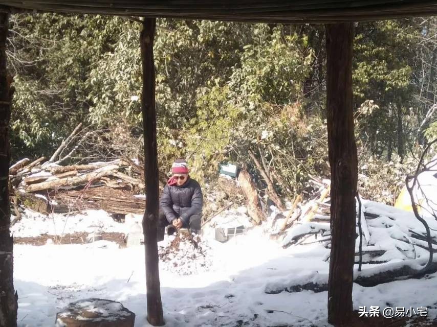 阿土｜荒野生活/从城市白领到山中野人