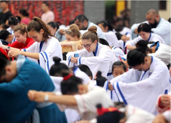 国外中文试卷火了,美国学生中文试卷走红