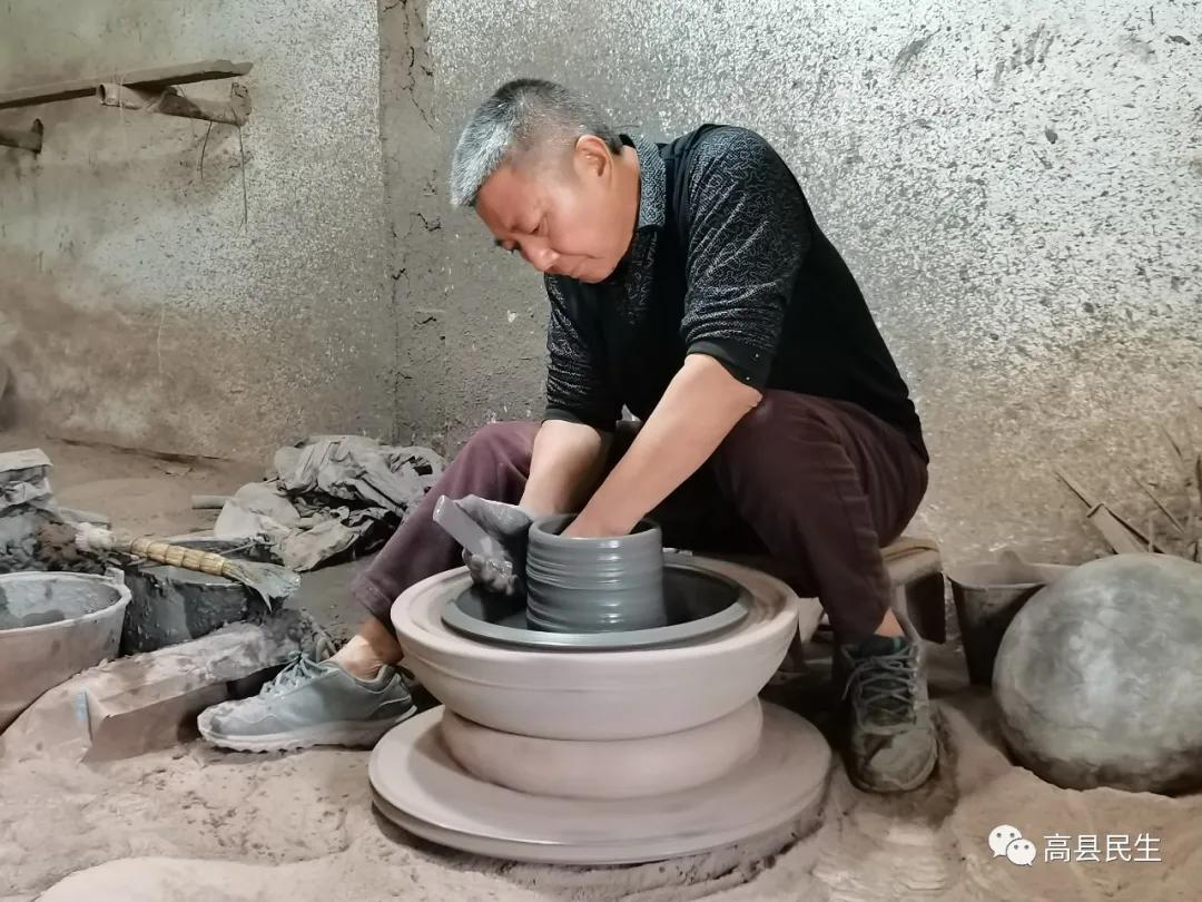 夏天吃高县土火锅,在高县哪里能吃到土火锅