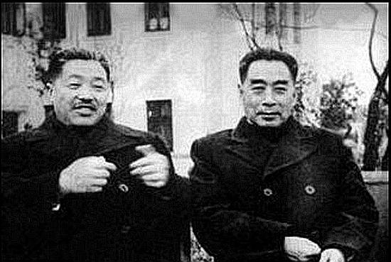 *德朱**位列元帅之首，可军衔命令状却不是001号，001号究竟给了谁？