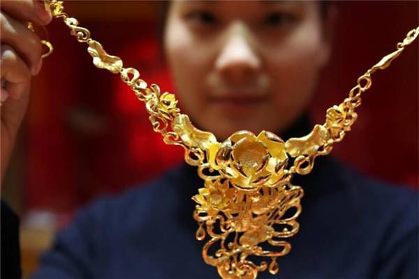 到香港买黄金首饰有什么规定,去香港买黄金首饰能便宜多少钱