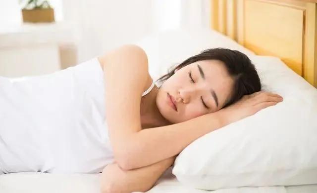 感冒1天了还没好怎么回事,感冒1个星期不好正常吗