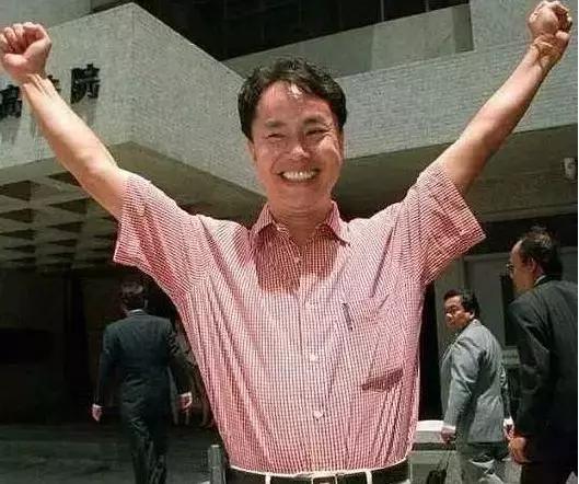 世纪悍匪强哥：绑架李嘉诚儿子，单笔违法金额创世界纪录