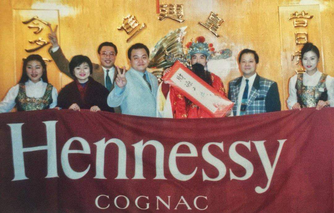 1996年天津夜店老照片，轩尼诗的快乐，你现在能想象得到吗