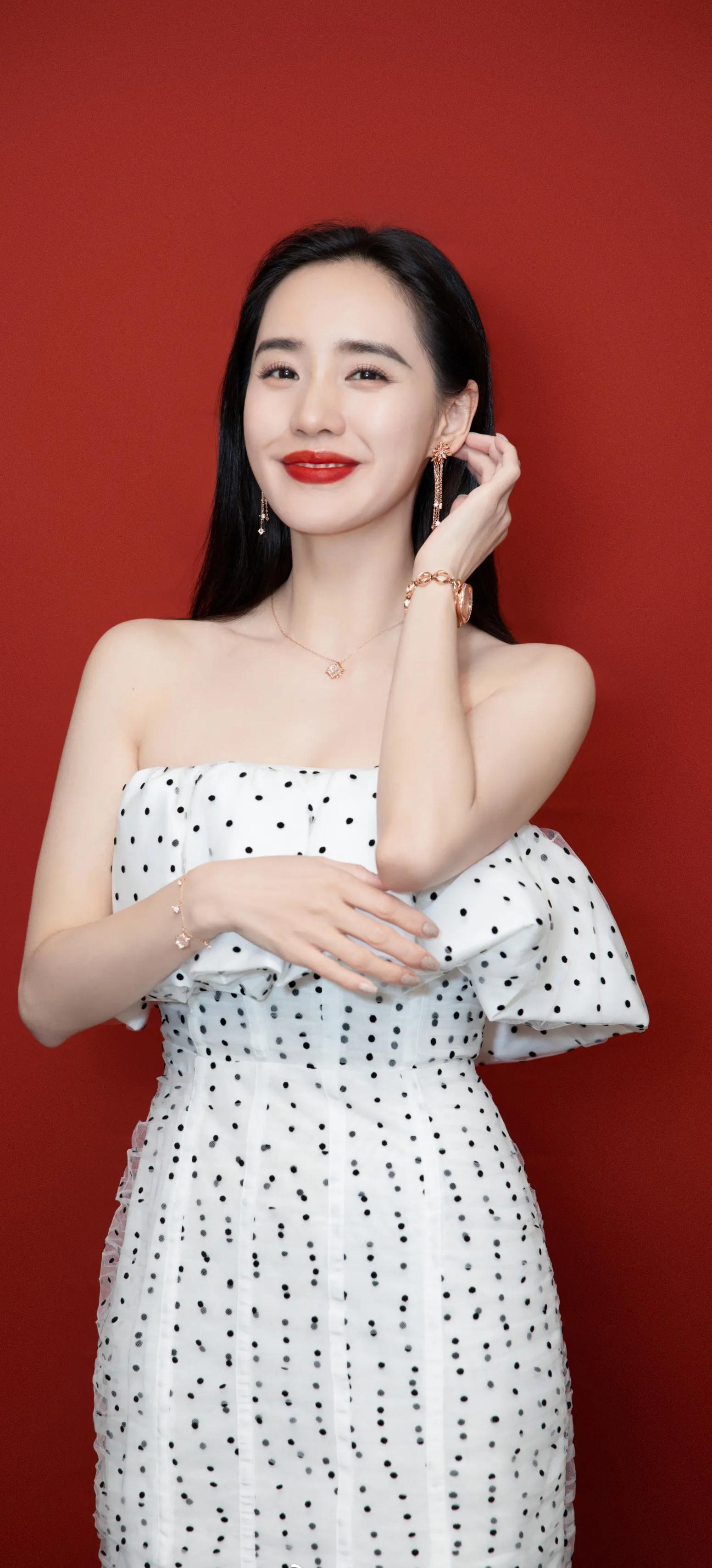 秋雅的扮演者王智,秋雅王智升级当妈