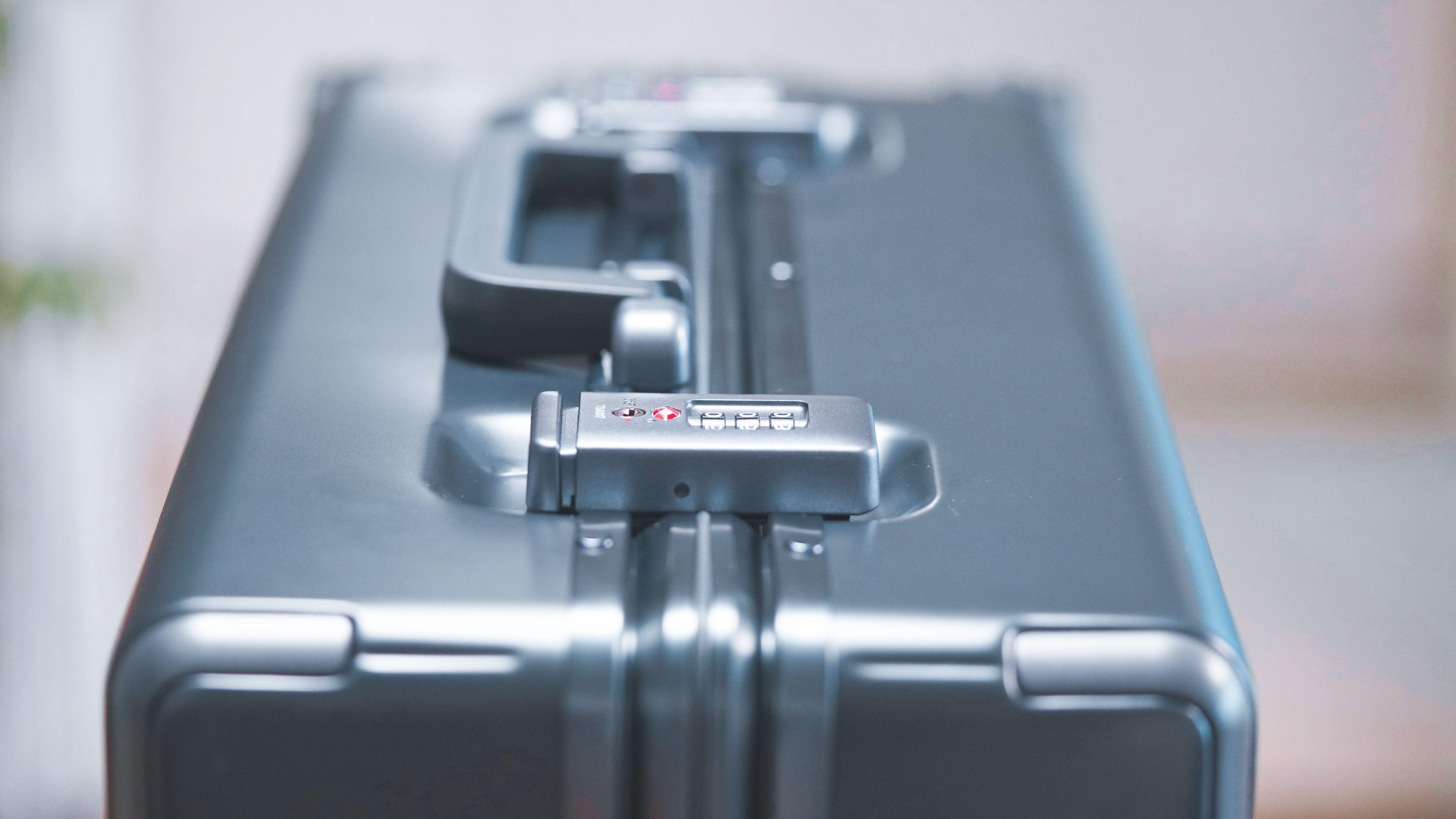 短期旅行怎么选拉杆行李箱,旅行1个月怎样选行李箱