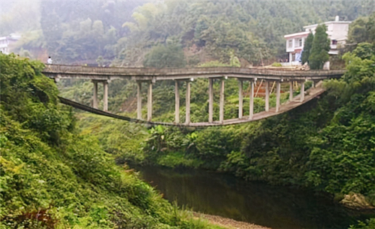 只有两个桥墩的大桥建造全过程,中国第1座大桥的设计者