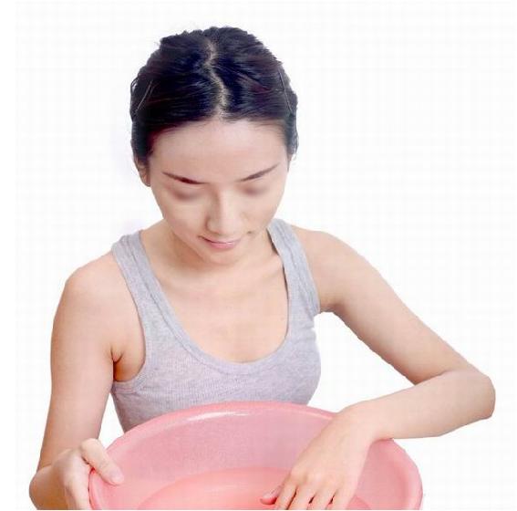 洗脸正确手法视频教程,洗面最简单标准的手法